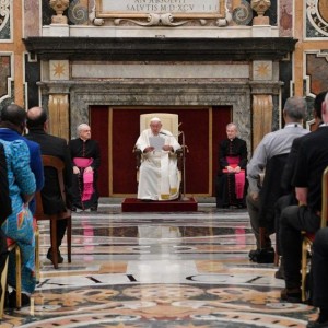 Papa aos religiosos: sem a oração as coisas não funcionam