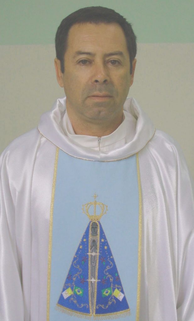 Pe. Mauri Gomes da Silva			